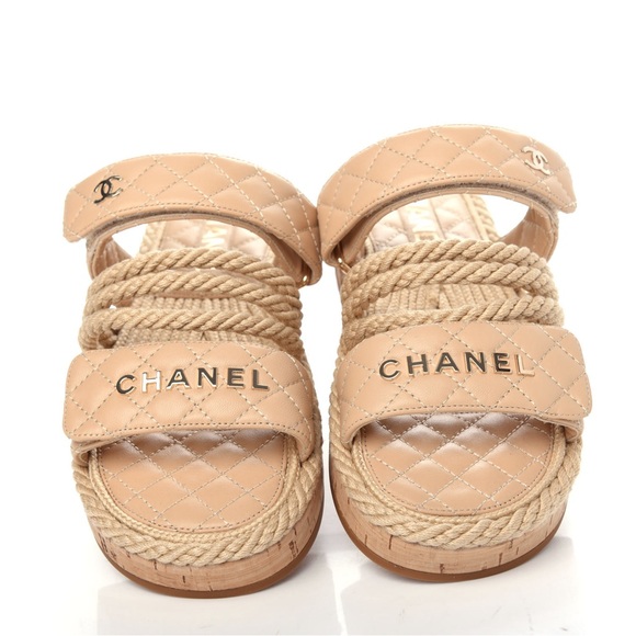 Stunning CHANEL beige Cord Lambskin Quilted Logo 😍 - Picture 1 of 6